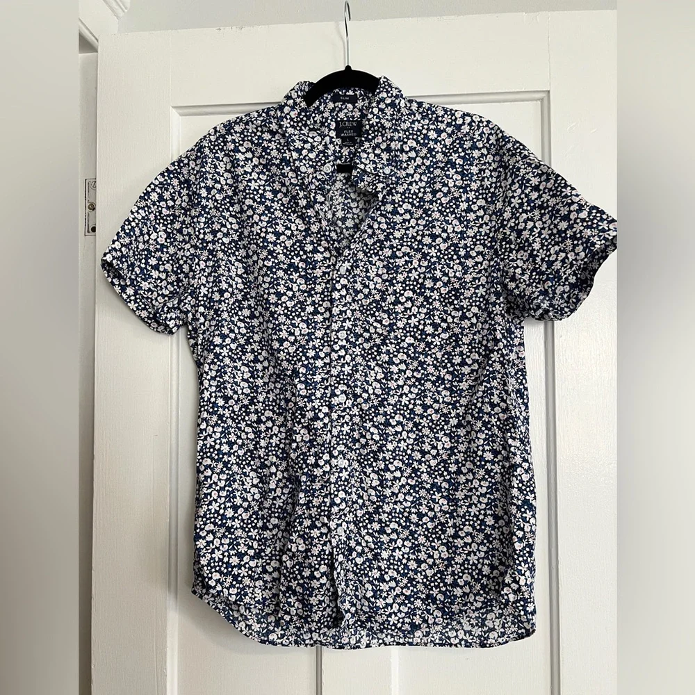 J. Crew Printed short-sleeve slim flex casual shirt Large